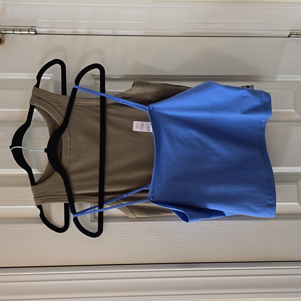 SO BRAND WOMENS JUNIOR 2 PIECE BUNDLE OF CAMI TOP AND TANK TOP SIZE XL
